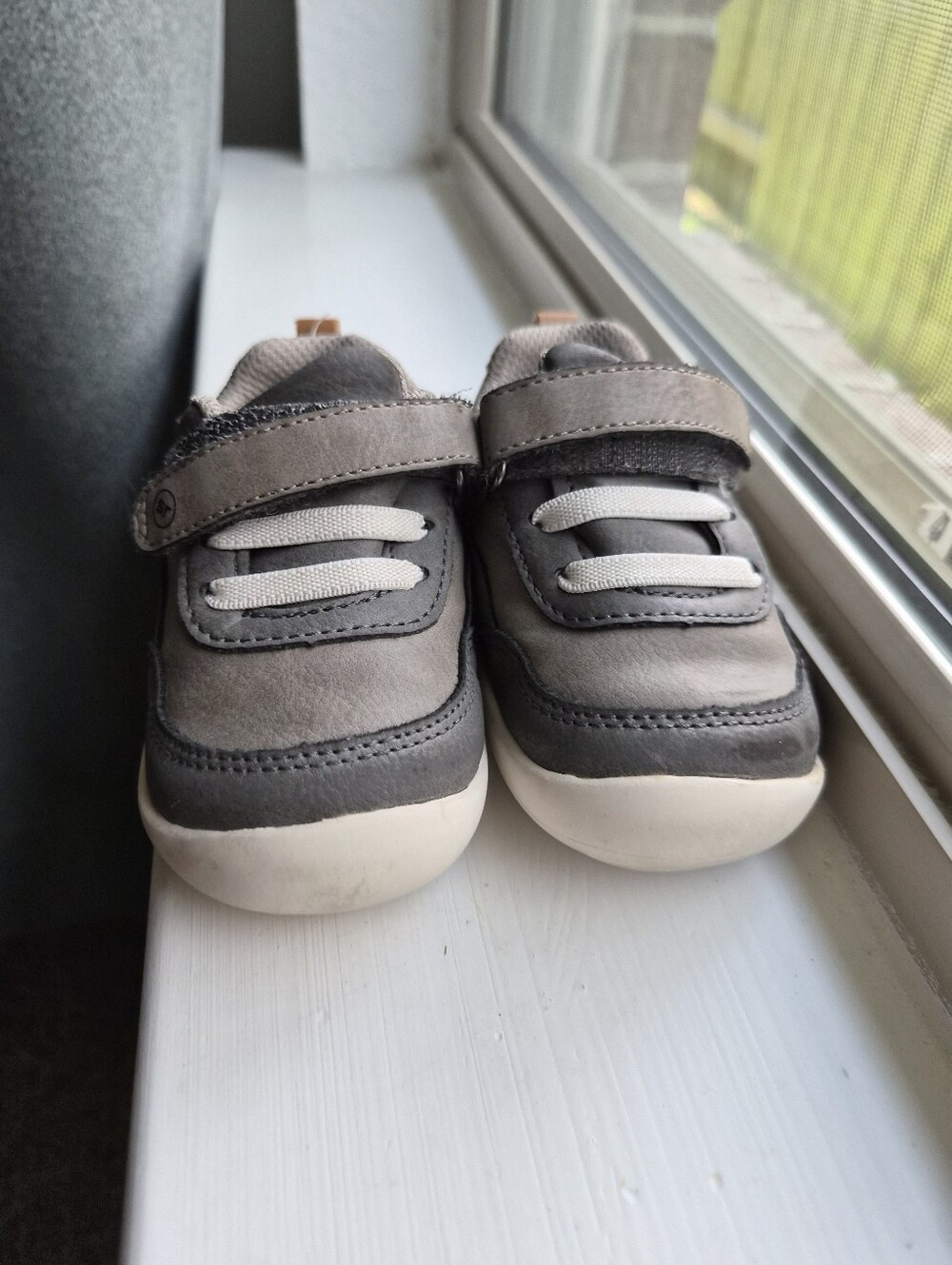 Stride Rite Gray Walking Shoes